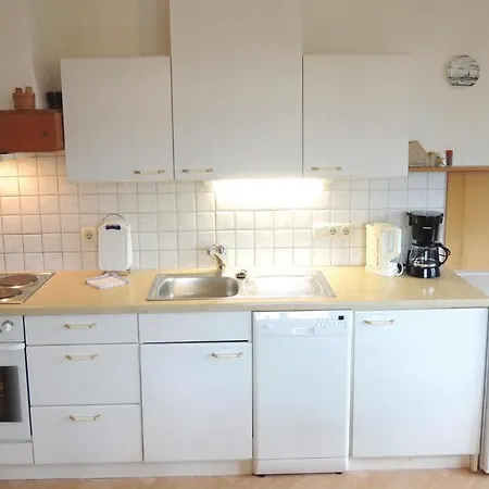 Three-bedroom In Lejlighed